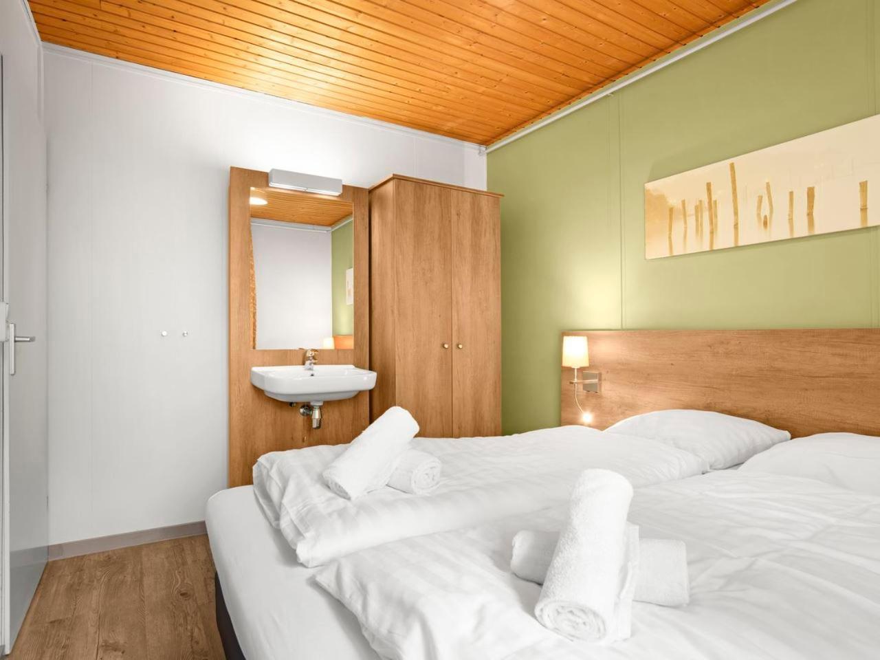 Luxury 4-Person Bungalow In The Holiday Park Landal Twenhaarsveld Holten Phòng bức ảnh